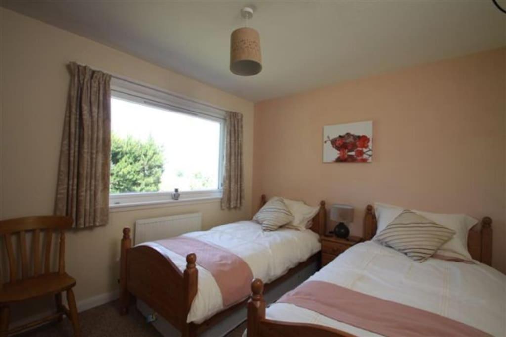 Dunmara: Self Catering Cottage On The Isle Of Skye Broadford  Exterior photo