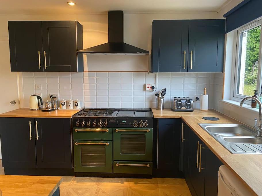 Dunmara: Self Catering Cottage On The Isle Of Skye Broadford  Exterior photo