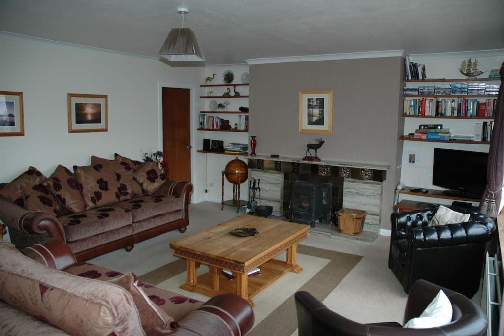 Dunmara: Self Catering Cottage On The Isle Of Skye Broadford  Exterior photo
